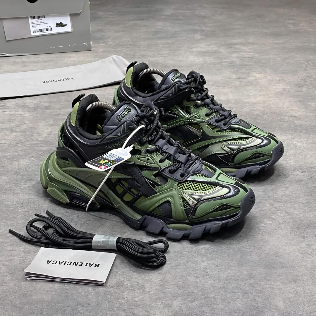 Balenciaga Track.2 Sneakers Balenciaga Track.2 Sneakers