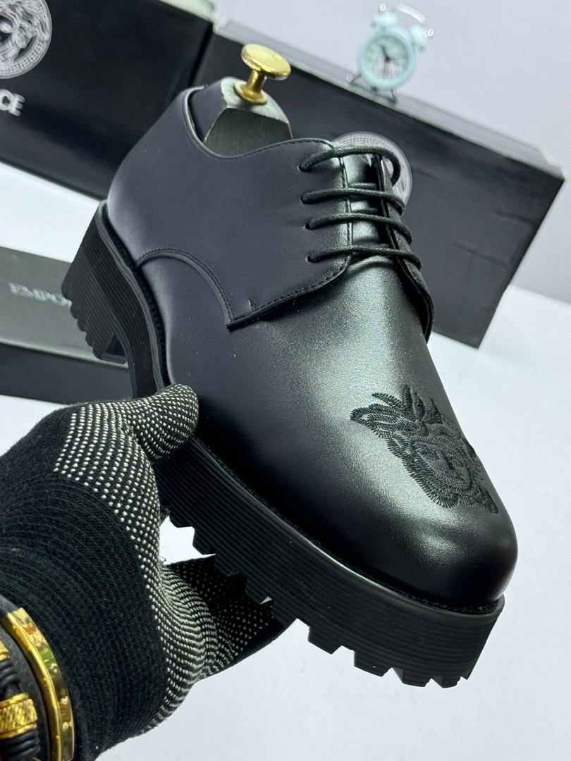 Black High-Sole Lace-Up Shoes Black High-Sole Lace-Up Shoes