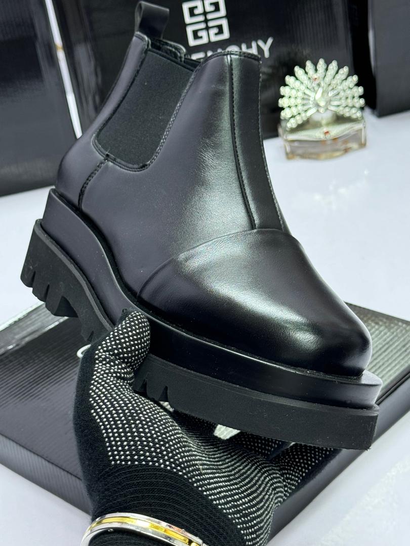 Black Leather Chelsea Boots Black Leather Chelsea Boots