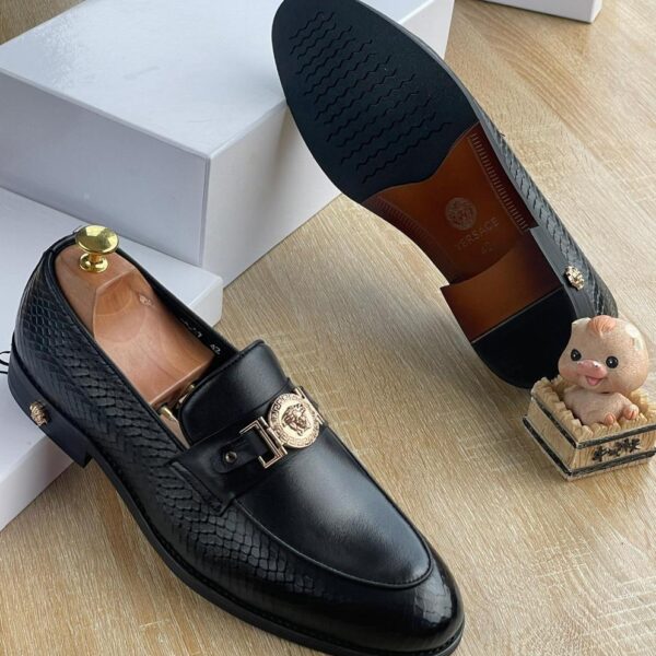 Black Snake-Texture Leather Loafers