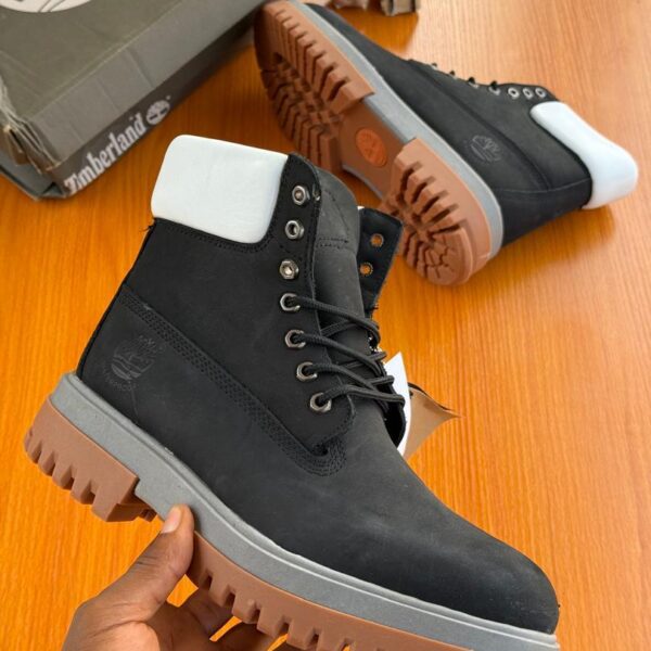 Classic Boots with Padded Black Collar