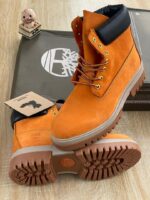 Classic Boots with Padded Black Collar