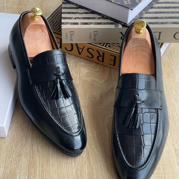 Crocodile-Embossed Leather Tassel Loafers