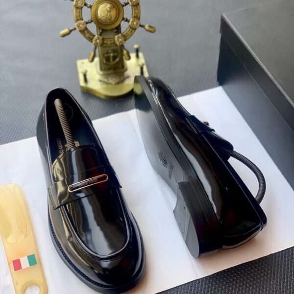 Gold Tone Buckle Luxury Designer Shoes