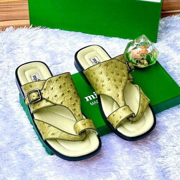 Green Ostrich-Pattern Leather Toe-Post Sandals