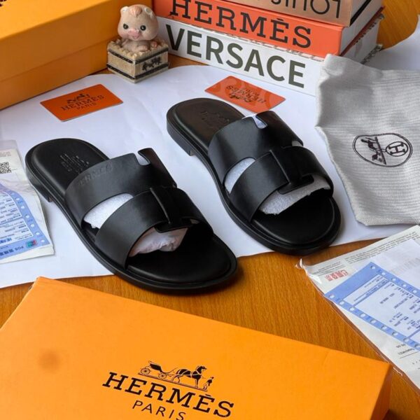 Hermès Izmir Black Leather Sandals