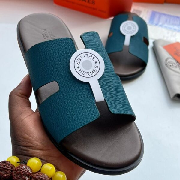 Hermès Izmir Green Epsom Leather Sandals