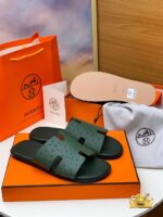 Hermès Izmir Green Ostrich Leather Sandals