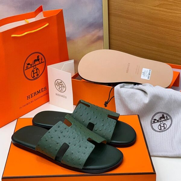 Hermès Izmir Green Ostrich Leather Sandals