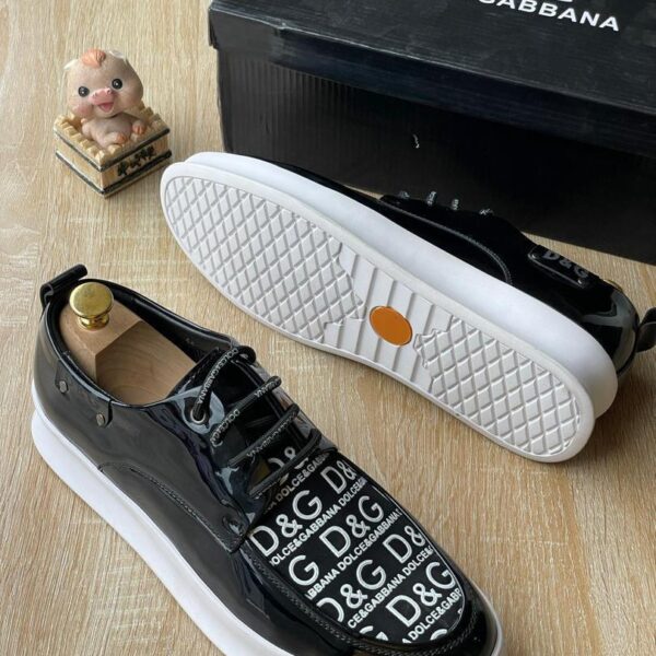 Hybrid Dress Streetwear Logo Sneakers