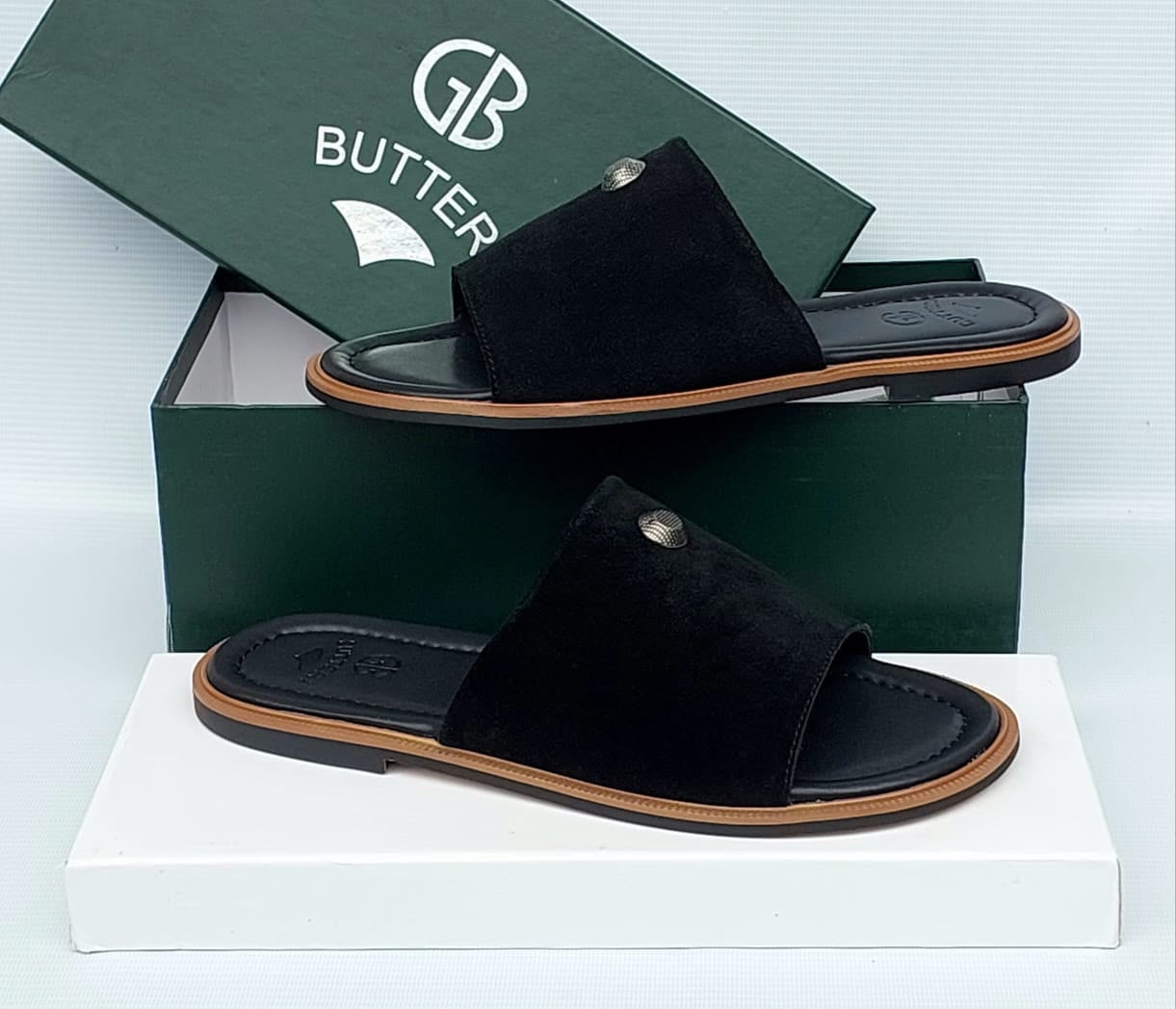 Luxury Men's Sandals with Metallic Fastener Detail Luxury Men's Sandals with Metallic Fastener Detail