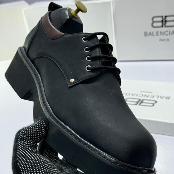 Men's Chunky Sole Designer Shoes with Brown Ankle Accent