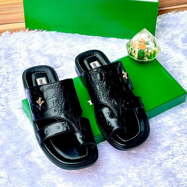 Mister Spanish Black Croc-Embossed Leather Slippers –