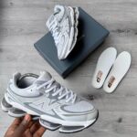 New Balance 2000 Sneakers