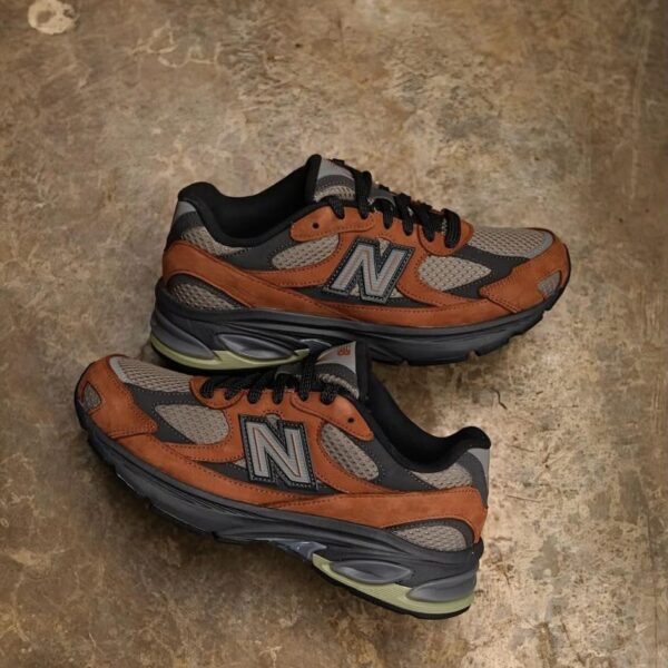 New Balance 2010 Sneakers