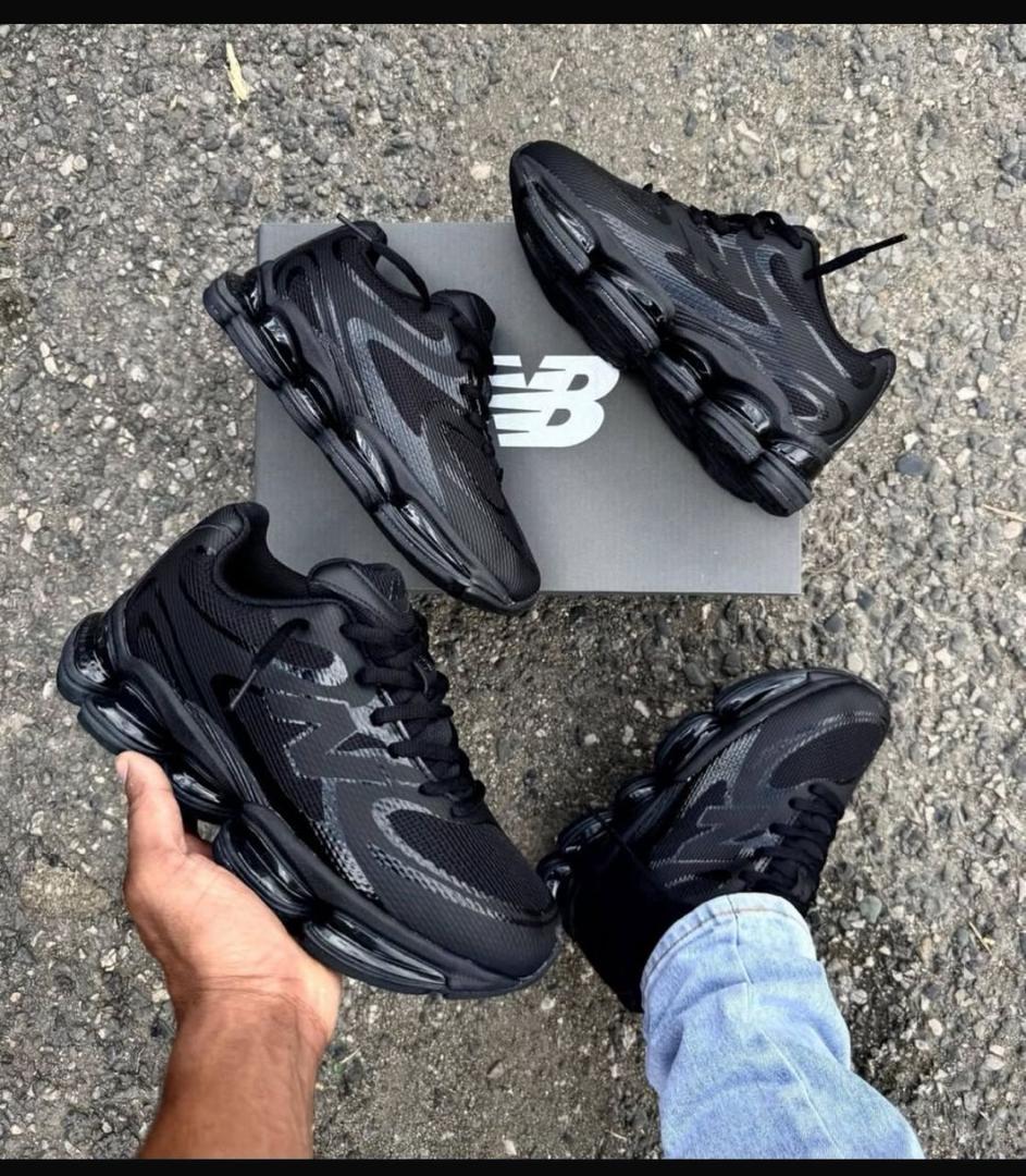 New Balance ABZORB 2000 “Triple Black” Sneakers New Balance ABZORB 2000 “Triple Black” Sneakers
