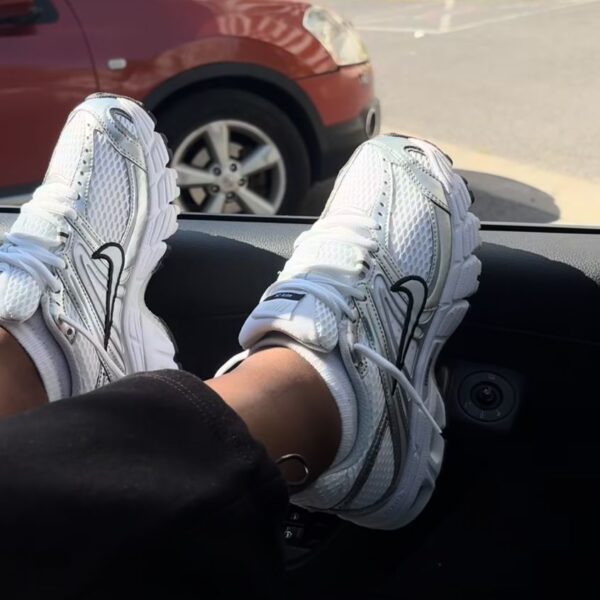 Nike Air Max Moto 2K White & Black Sneakers
