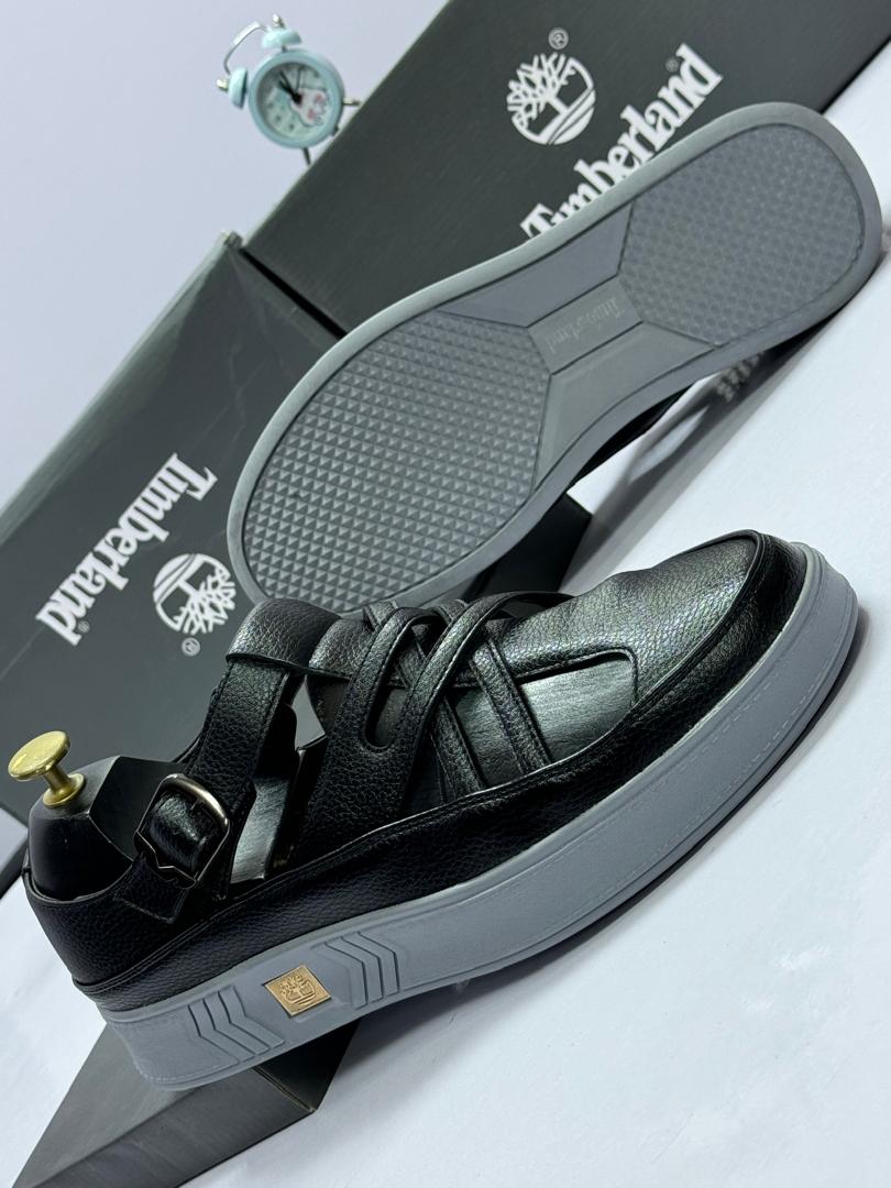 Black Leather Sandals with Buckled Heel Black Leather Sandals with Buckled Heel