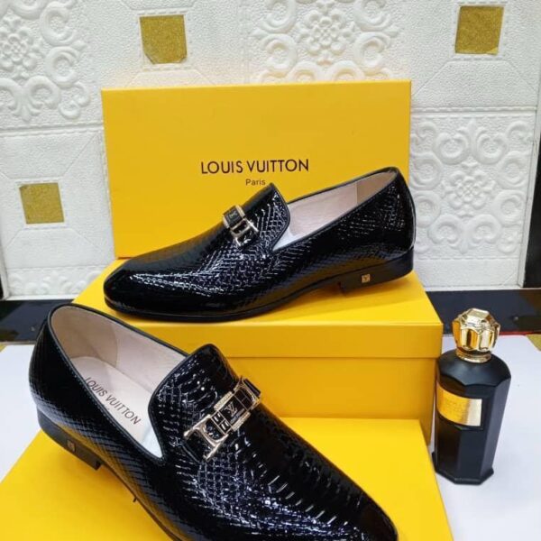 Black Patent Leather Crocodile Pattern Loafers