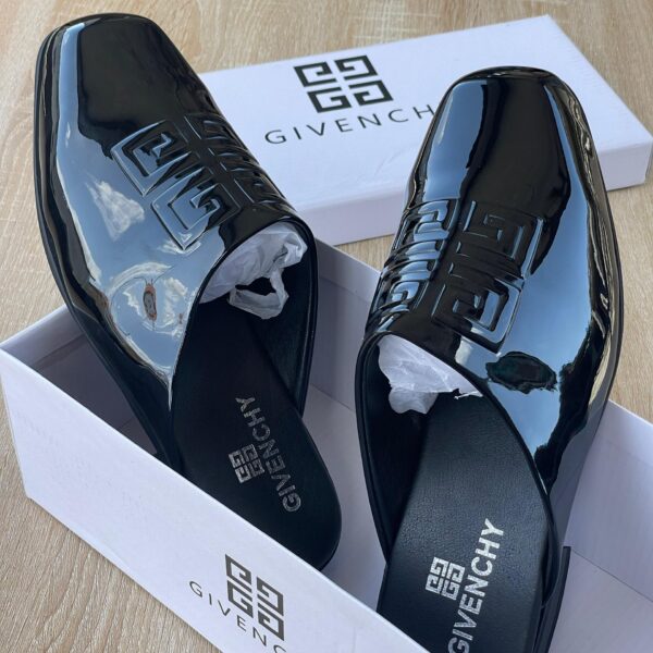 Black Patent Leather Mules with Embossed 4G Logo