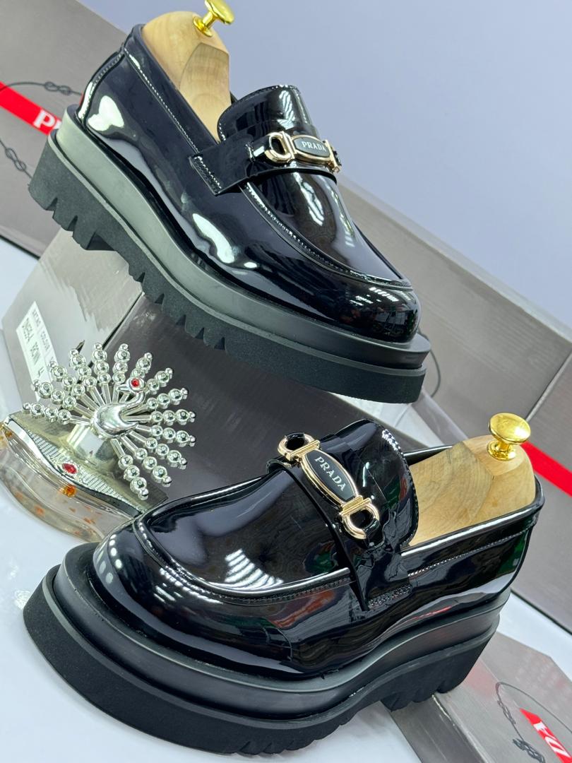 High-Shine Leather Loafers with Logo Plaque High-Shine Leather Loafers with Logo Plaque