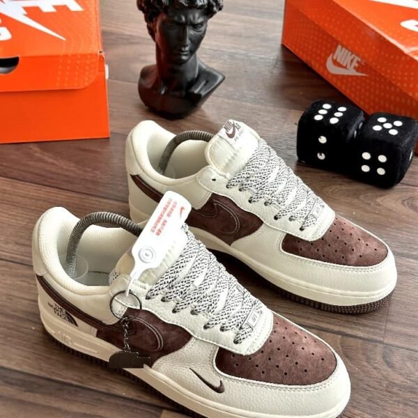 Nike Air Force 1 low top sneakers
