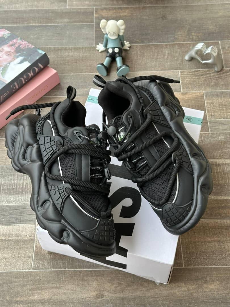Zero Cosmos All Black Chunky Sneakers Zero Cosmos All Black Chunky Sneakers