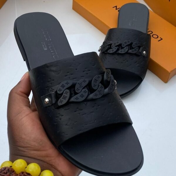black flat sandals